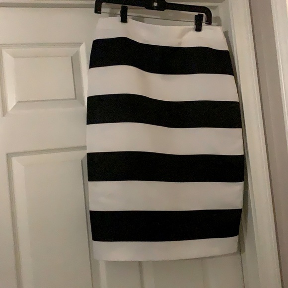 jade mackenzie Dresses & Skirts - Jade Mackenzie Skirt